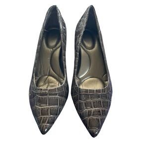 Brown Shiny Textured Pointed Closed Toe Heels Size 8.5